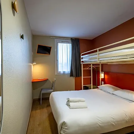 Vini Hotell 2*
