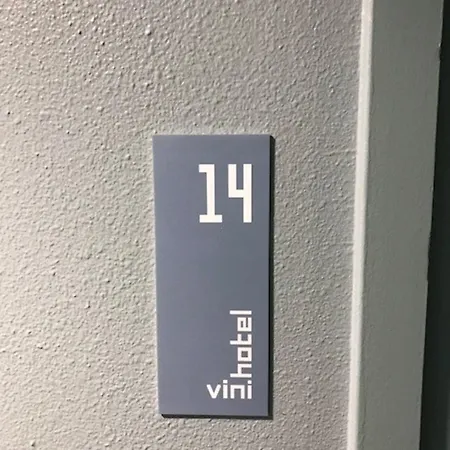 Vini מלון